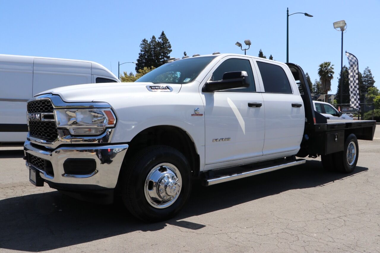 2020 Ram 3500 Tradesman 4x4 4dr Crew Cab 172.4 in. WB DRW Chassis
