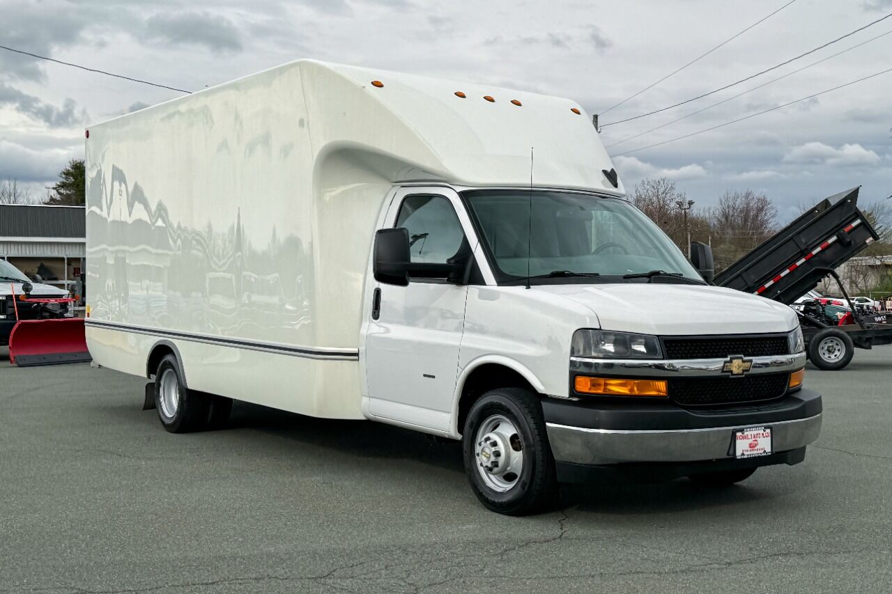2019 Chevrolet Express 3500 2dr 177 in. WB Cutaway Chassis