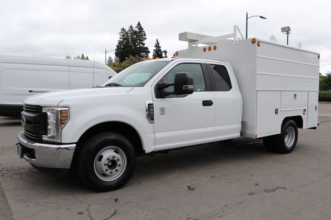 2019 Ford F-350 Super Duty XL 4x2 4dr SuperCab 168 in. WB DRW Chassis