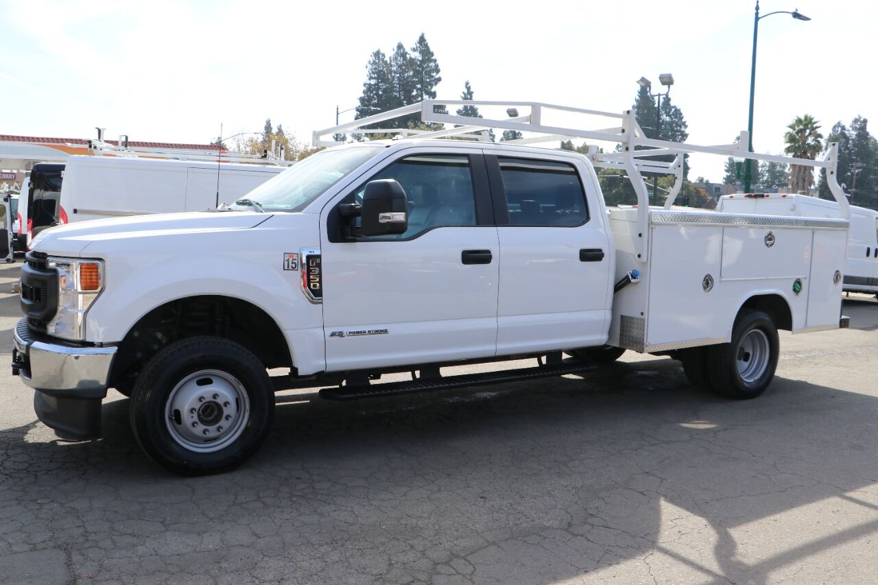 2022 Ford F-350 Super Duty Xl 4x4 4dr Crew Cab 179 In. Wb Drw Chassis