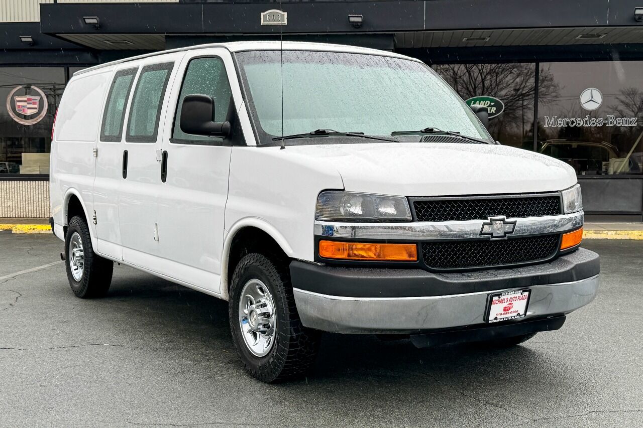 2015 Chevrolet Express 3500 3dr Cargo Van W/1wt