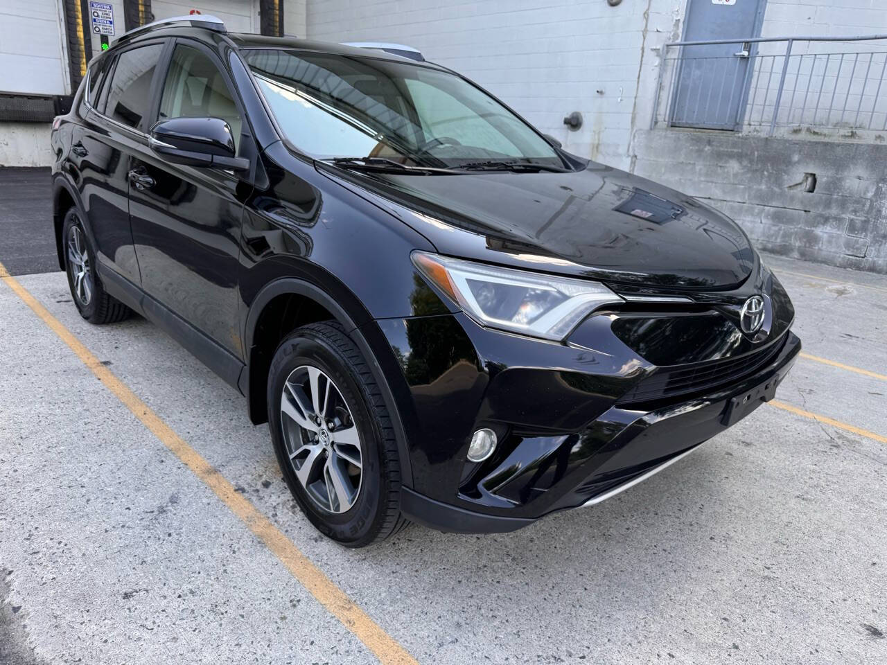 2016 Toyota RAV4 Xle Awd 4dr Suv