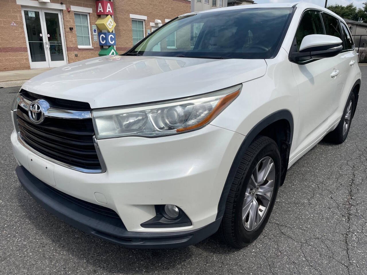 2015 Toyota Highlander LE Plus AWD 4dr SUV