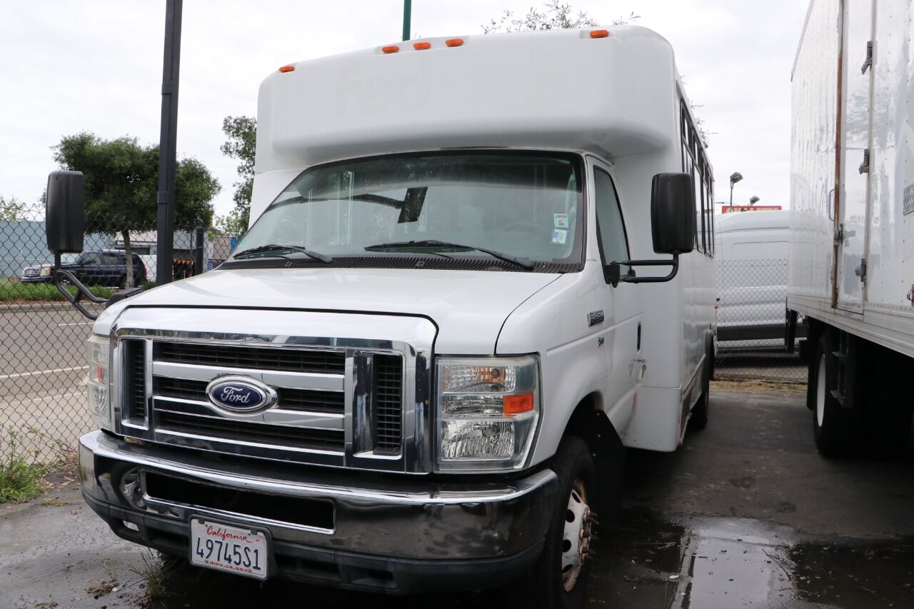 2014 Ford E-series E 450 Sd 2dr Commercial/cutaway/chassis 158 176 In. Wb