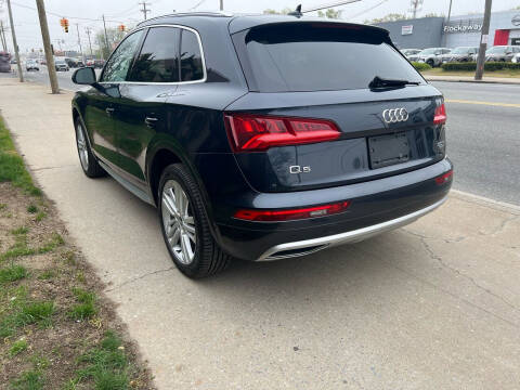 2018 Audi Q5 2.0T quattro Premium Plus