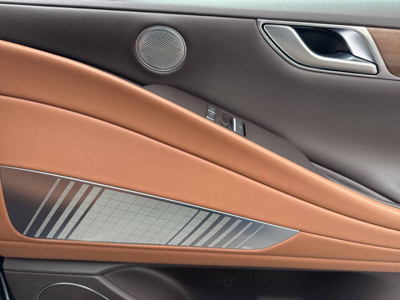 2024 Genesis Electrified G80 Advanced