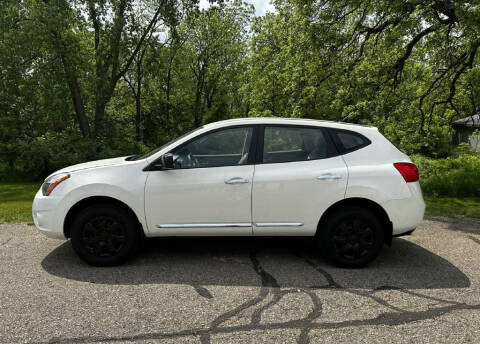 2014 Nissan Rogue Select for sale at Greystone Auto Group in Grand Rapids MI