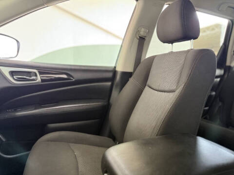 2020 Nissan Pathfinder S