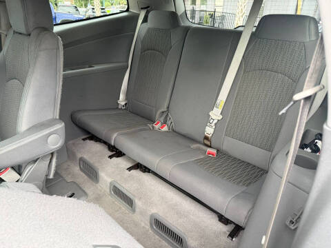 2017 Chevrolet Traverse LT