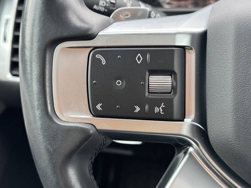 2023 Land Rover Discovery P300 S R-Dynamic