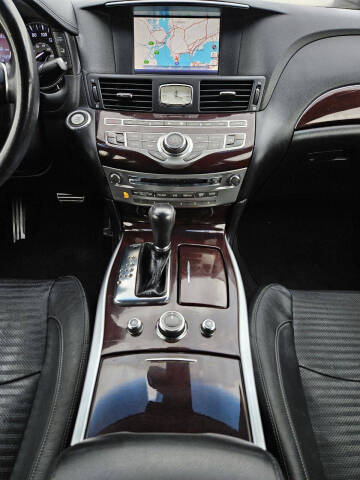 2012 Infiniti M37
