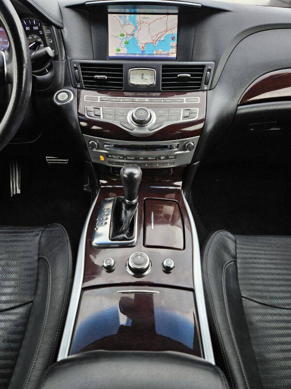 2012 Infiniti M37