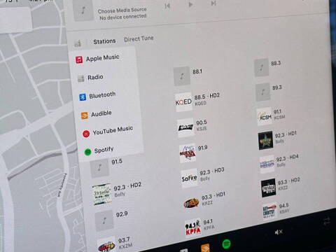 2023 Tesla Model X Standard Range