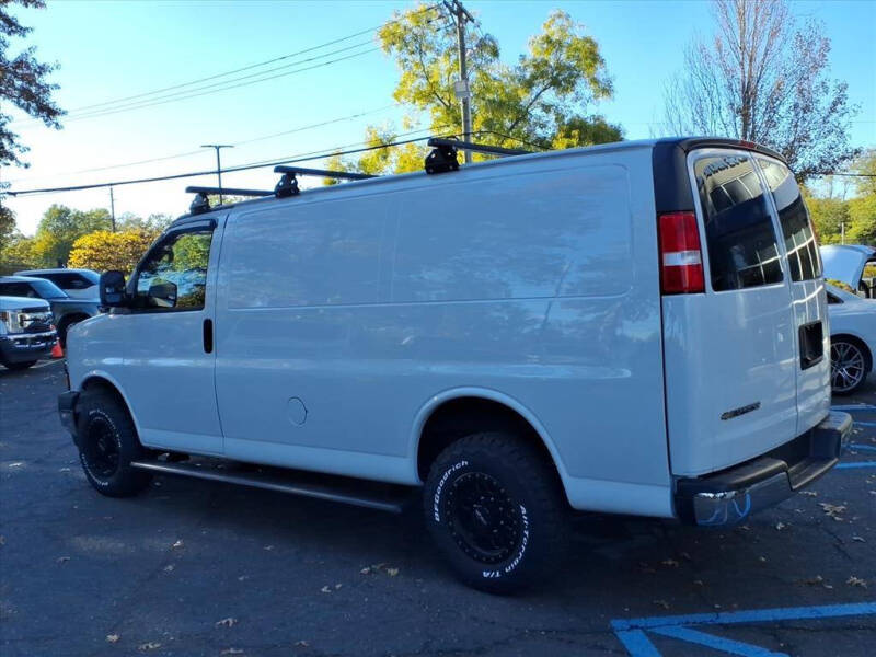 2023 Chevrolet Express 2500