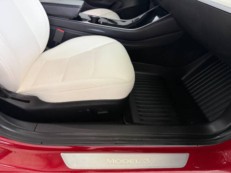 2019 Tesla Model 3 Base photo 29