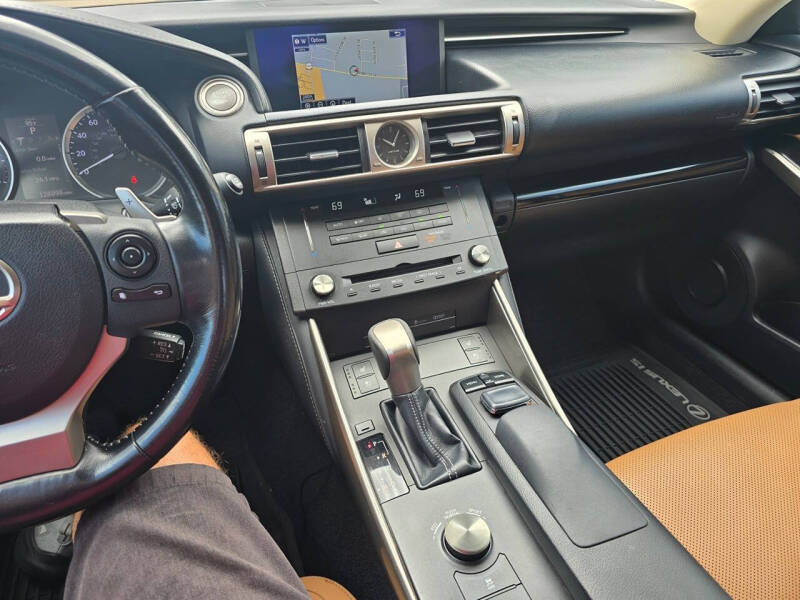 2016 Lexus IS 200t