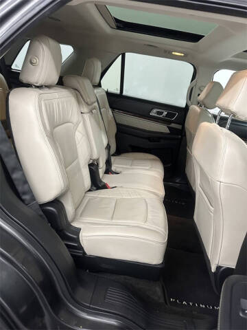 2016 Ford Explorer Platinum