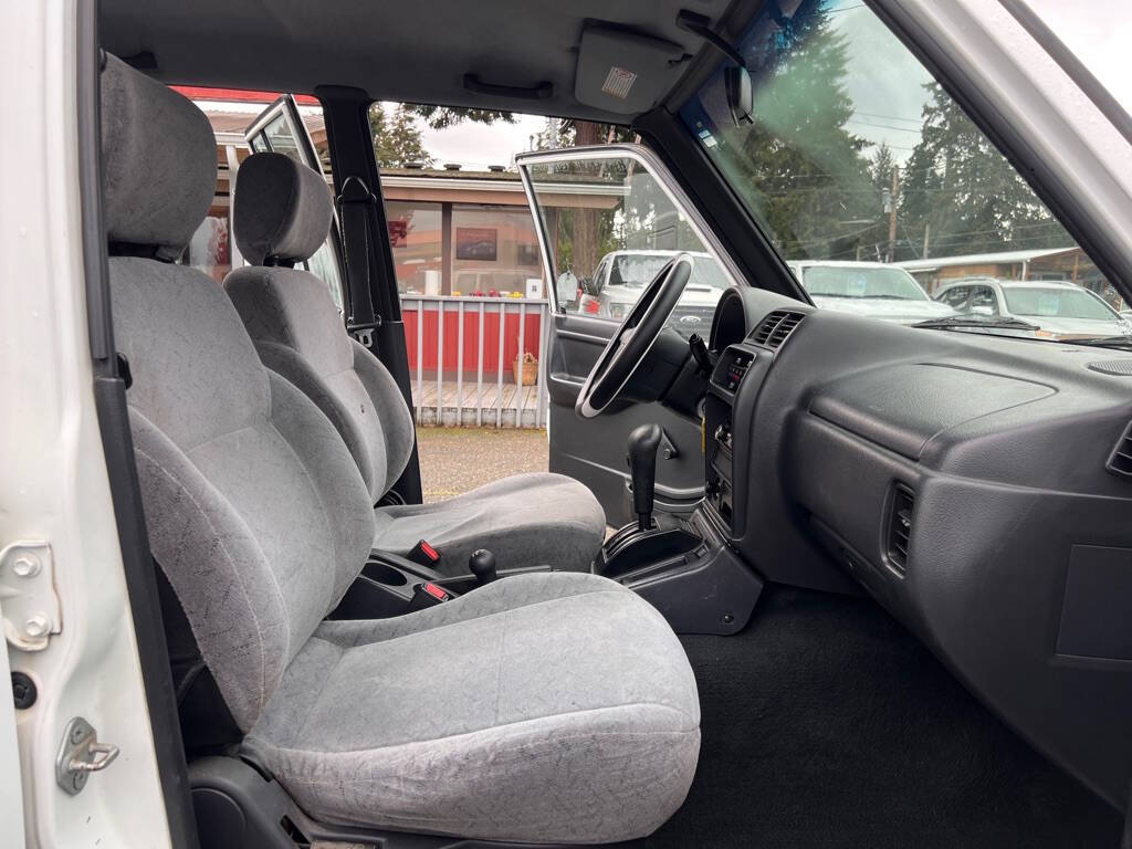 1997 Geo Tracker for sale at PLATINUM AUTO SALES INC in Lacey, WA