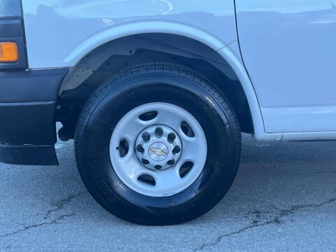 2024 Chevrolet Express 3500