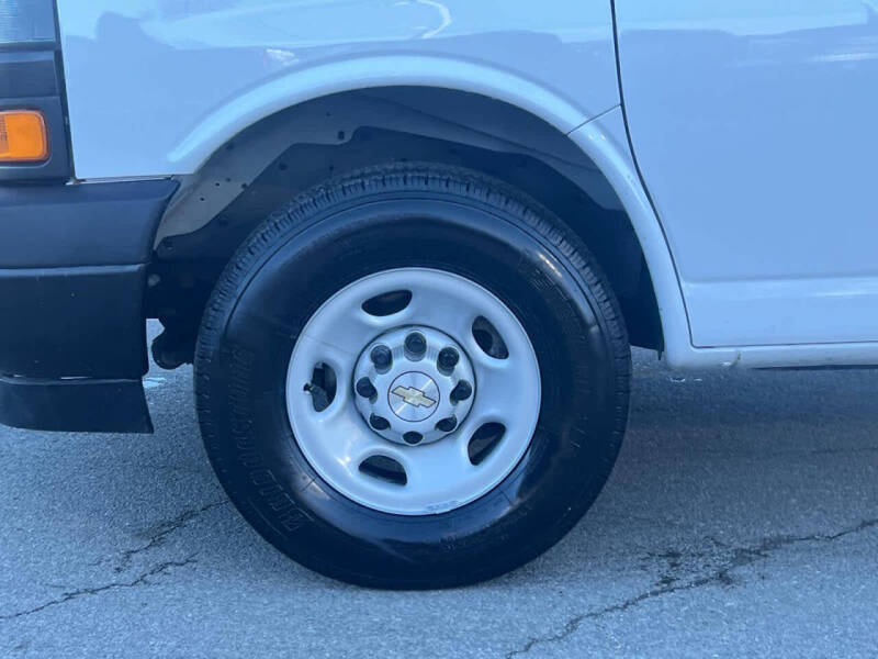 2024 Chevrolet Express 3500