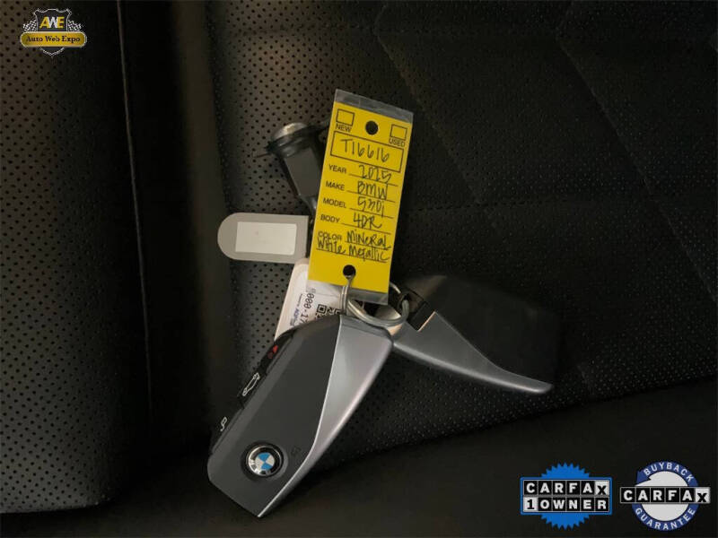 2025 BMW 5 Series 530i