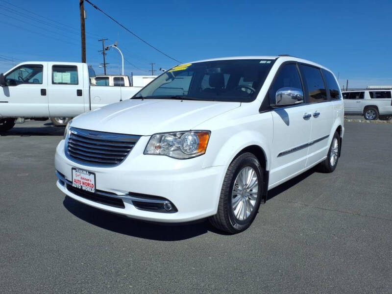 2016 Chrysler Town and Country Limited