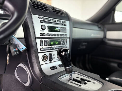 2003 Ford Thunderbird