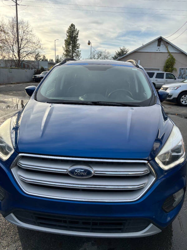 2018 Ford Escape SEL photo 12