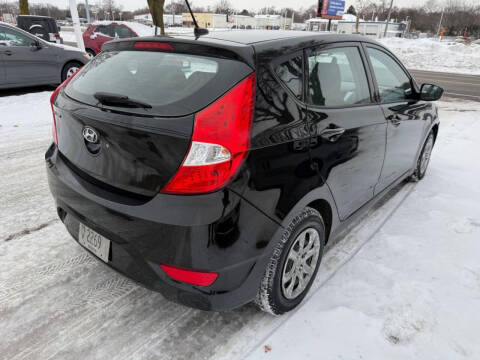 2012 Hyundai Accent GS