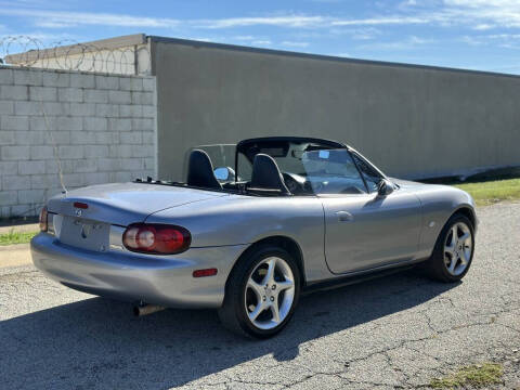 2003 Mazda MX-5 Miata