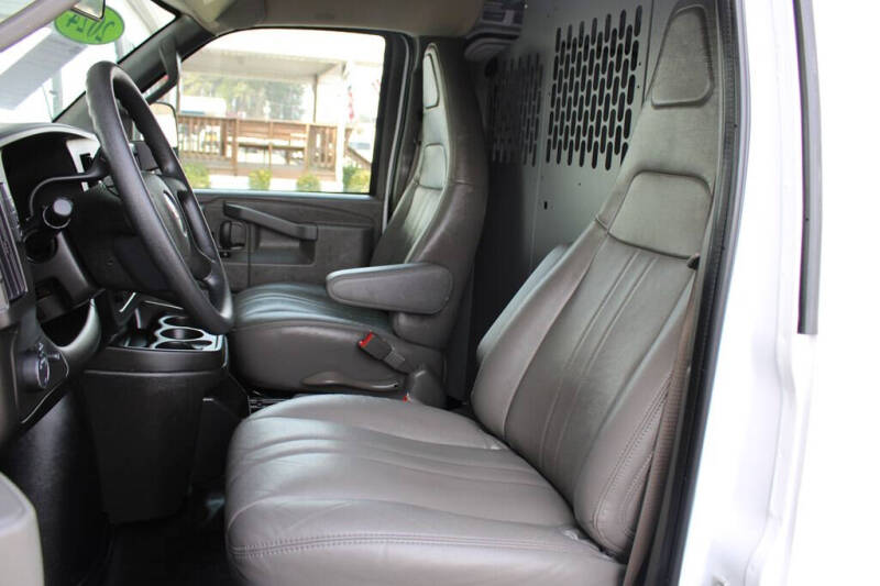 2024 Chevrolet Express 2500