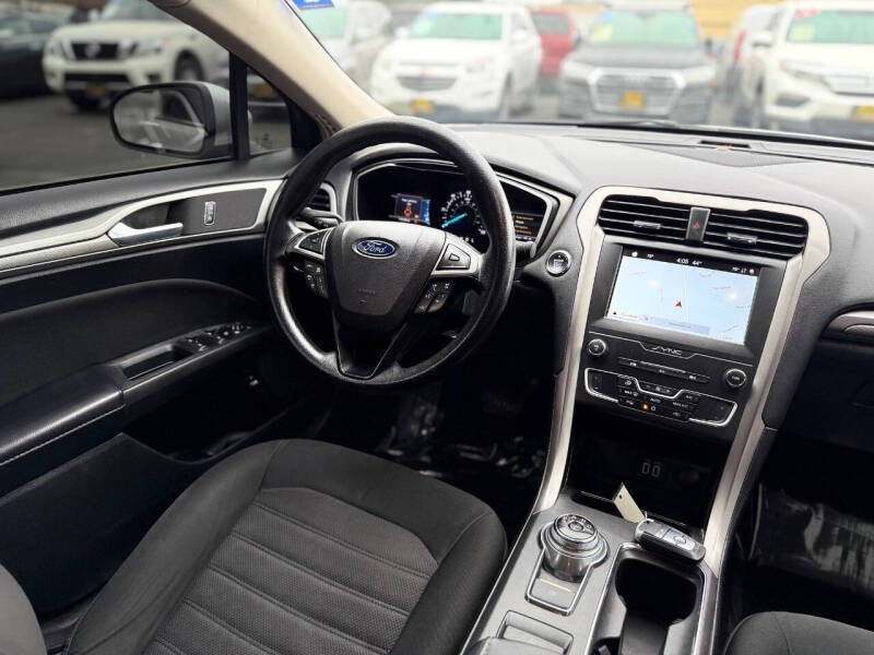 2019 Ford Fusion Hybrid SE