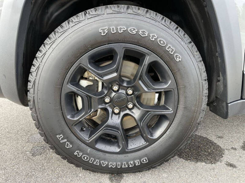 2022 Jeep Cherokee Trailhawk