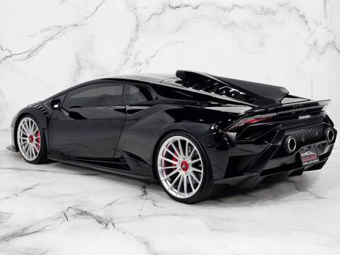 2023 Lamborghini Huracan STO