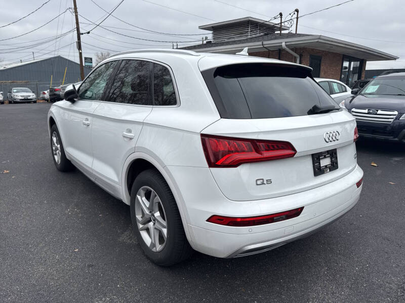 2018 Audi Q5 Premium Plus photo 4