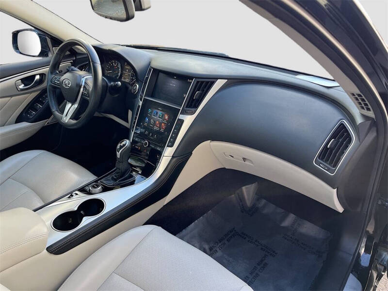 2023 Infiniti Q50 Luxe