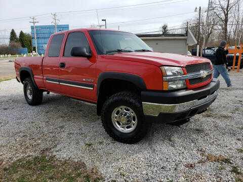 2003 Chevrolet Silverado 2500HD for sale at MEDINA WHOLESALE LLC in Wadsworth OH