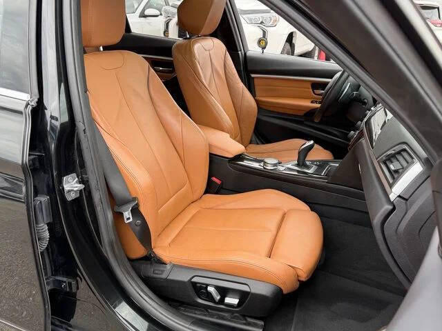 2018 BMW 3 Series 330i xDrive