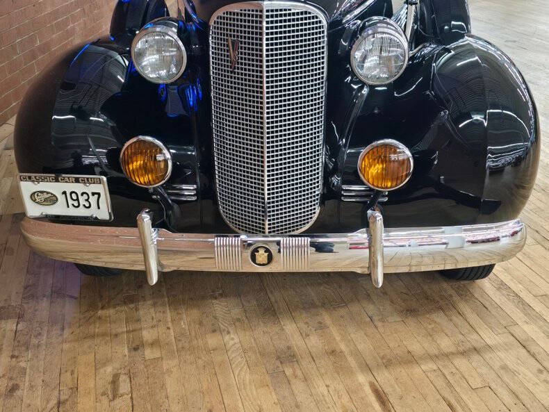 1937 Cadillac Series 70