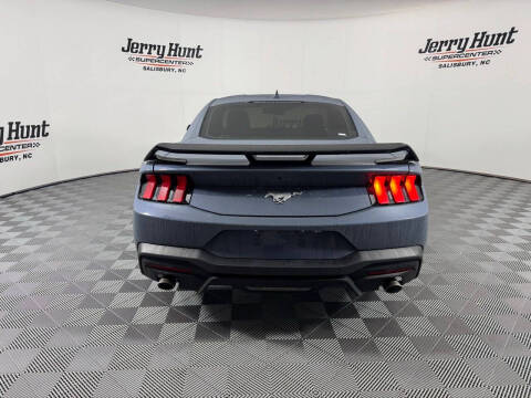 2024 Ford Mustang EcoBoost Premium