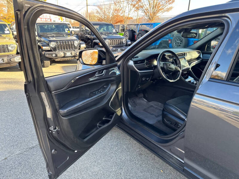 2022 Jeep Grand Cherokee Altitude