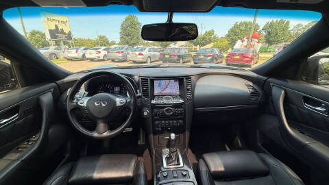 2017 Infiniti QX70