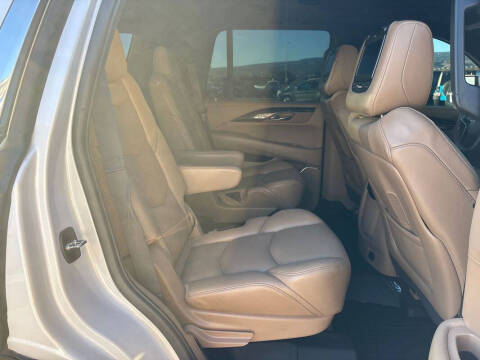 2019 Cadillac Escalade Platinum