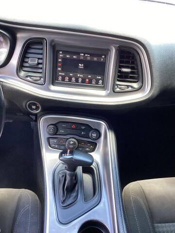 2021 Dodge Challenger SXT
