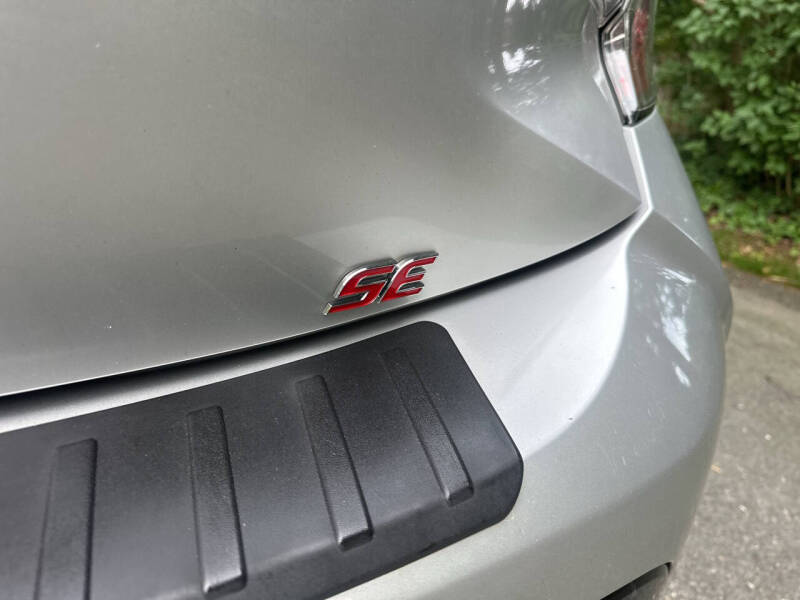 2020 Toyota Corolla Hatchback SE