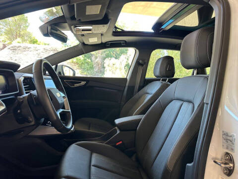 2024 Audi Q4 e-tron quattro Premium Plus 55