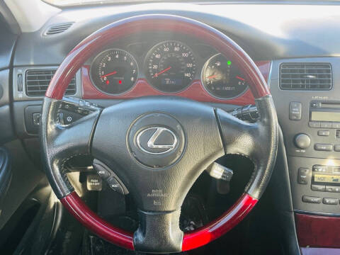 2004 Lexus ES 330