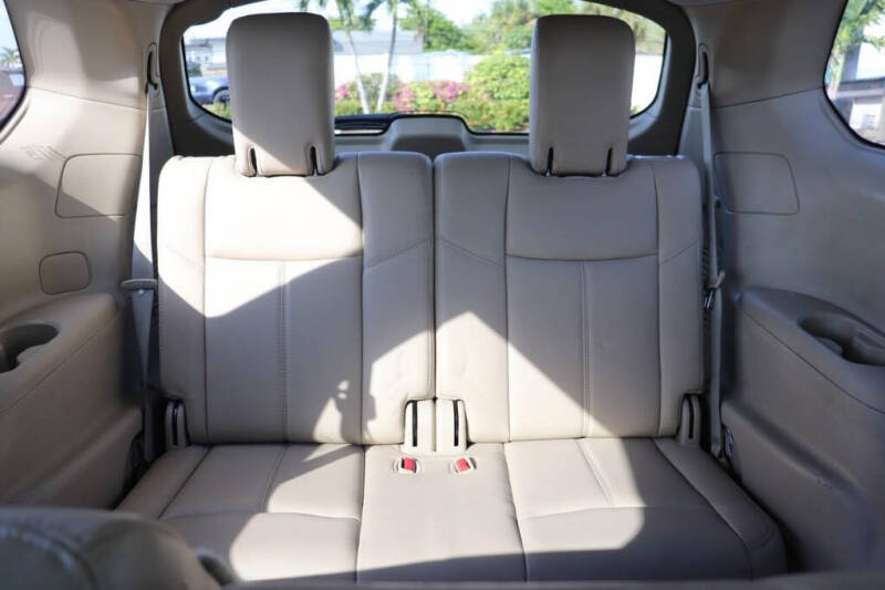 2015 Nissan Pathfinder SL