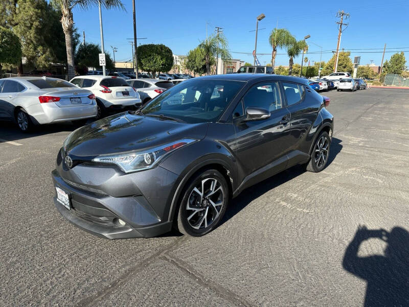 2018 Toyota C-HR XLE Premium photo 5