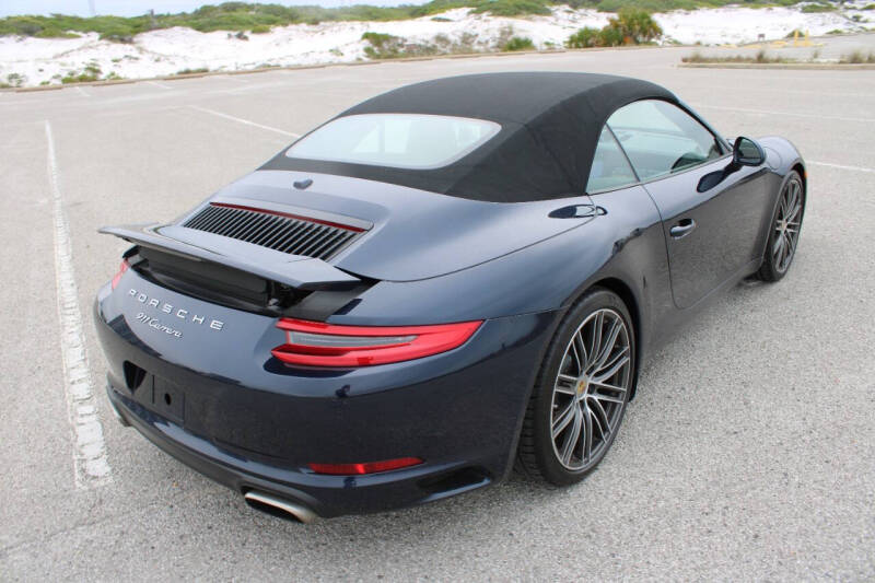 2018 Porsche 911 Carrera
